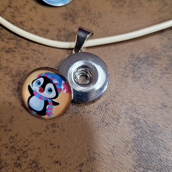 Interchangeable Snap On Pendant Necklace - Picture 4 of 5